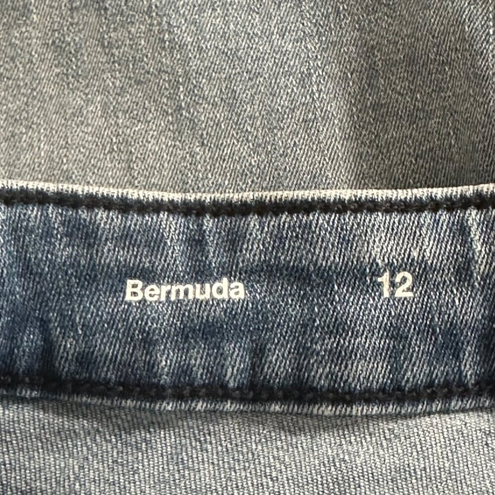 Sonoma Womens Bermuda Denim Shorts Size 12 Jorts Cotton Blend Vacation Beach - Picture 4 of 9